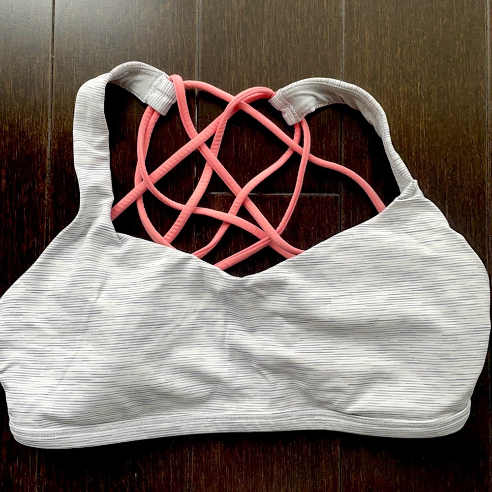 Lululemon sports bra